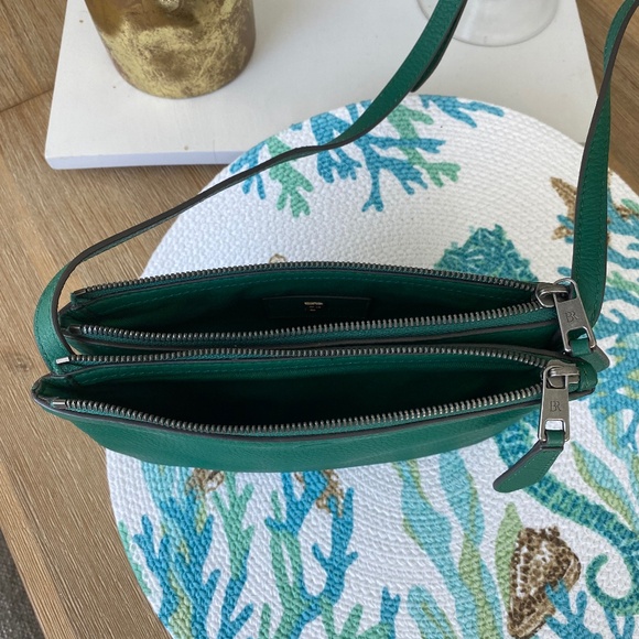 Banana Republic Green Pebbled Leather Crossbody - Picture 5 of 9